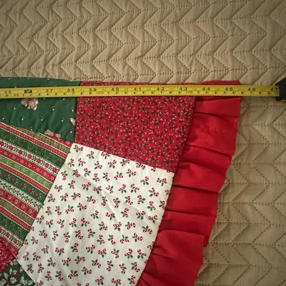 Festive Patchwork Tree Skirt - Picture 11 of 11